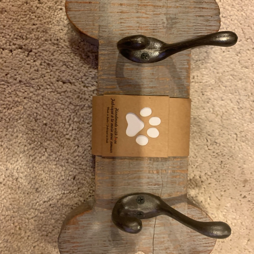 Dog leash hooks